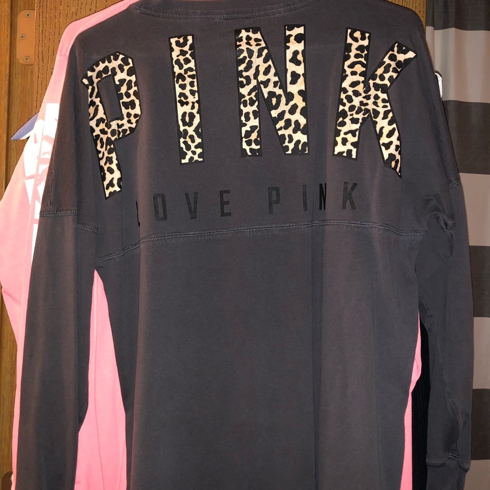 VS Pink Varsity Crew Leopard grey